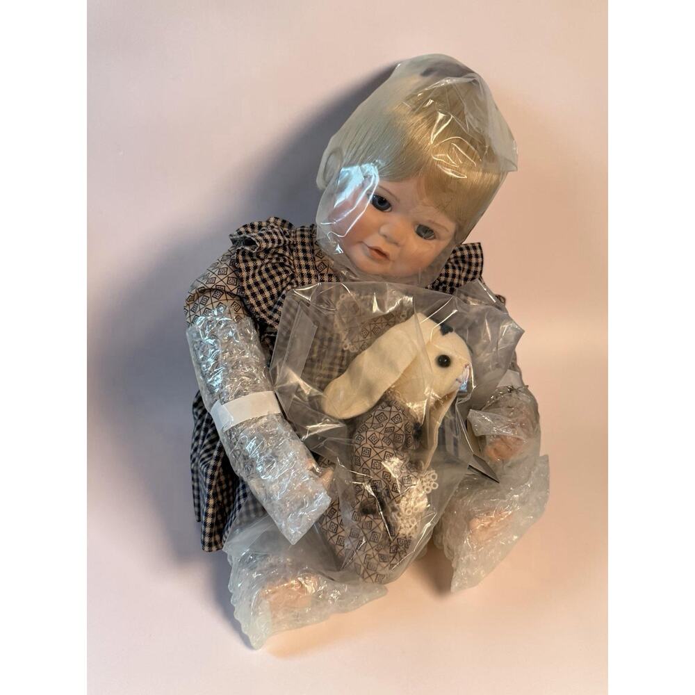 Ashton-Drake Galleries Porcelain doll 1996 'Millie' by Yolanda Bello